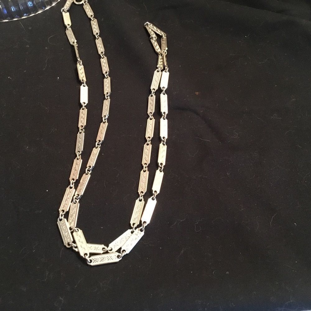 Embossed Silvertone Link Necklace - Picture 2 of 5